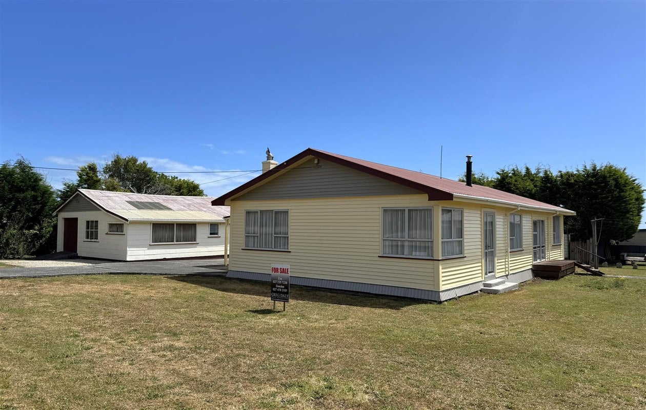 118 Tasman Street, Karoro, Greymouth - Carousel 1