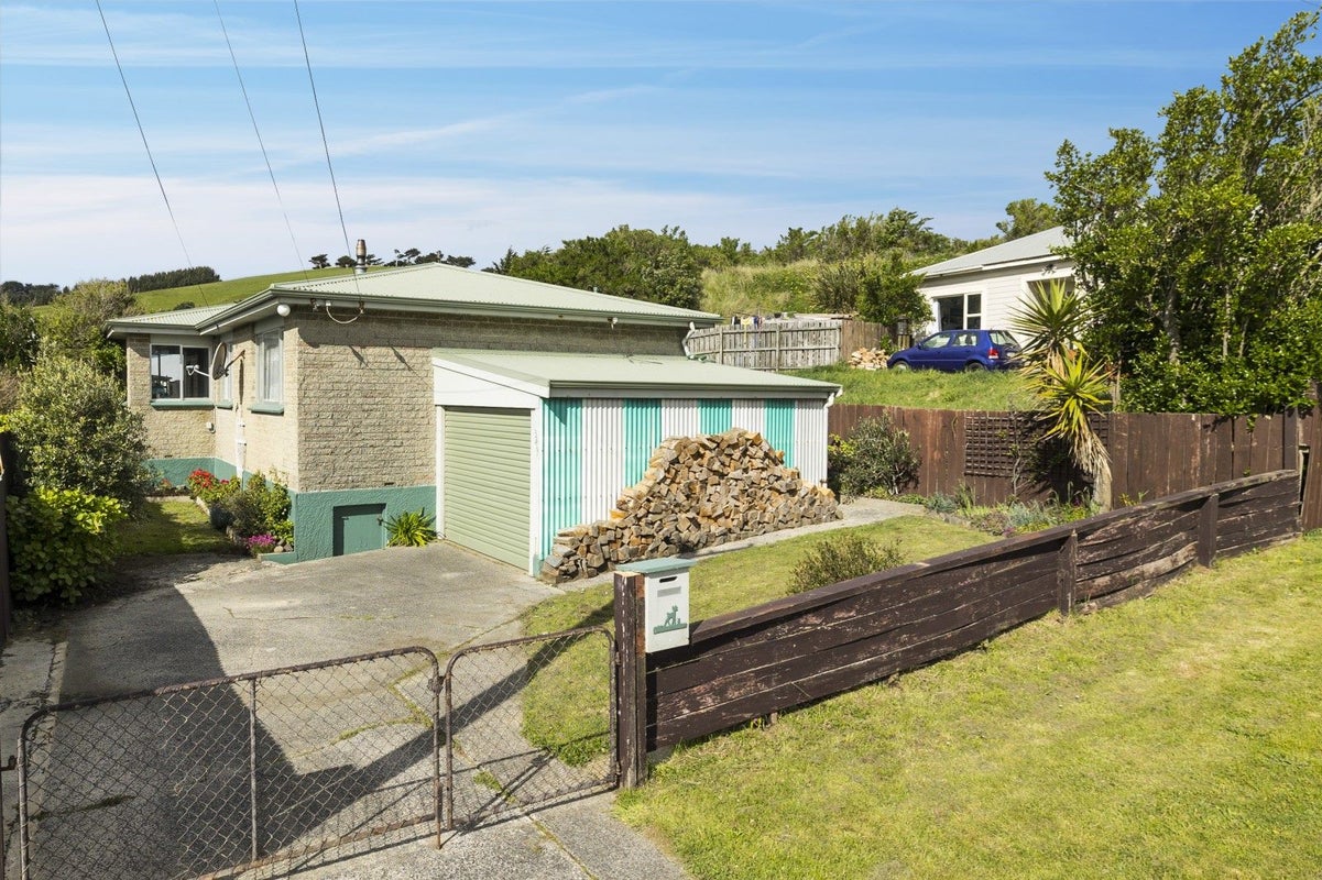 349 Tomahawk Road, Ocean Grove, Dunedin - Carousel 1