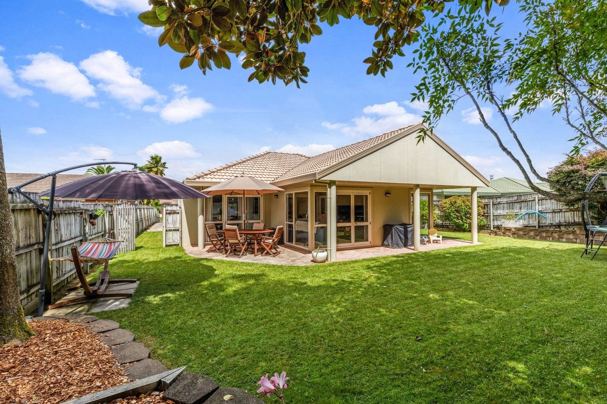 4 Moverley Place, Pukete, Hamilton - Carousel 1