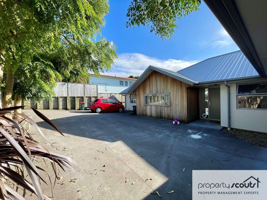 55B Paynters Avenue, Strandon, New Plymouth - Carousel 2
