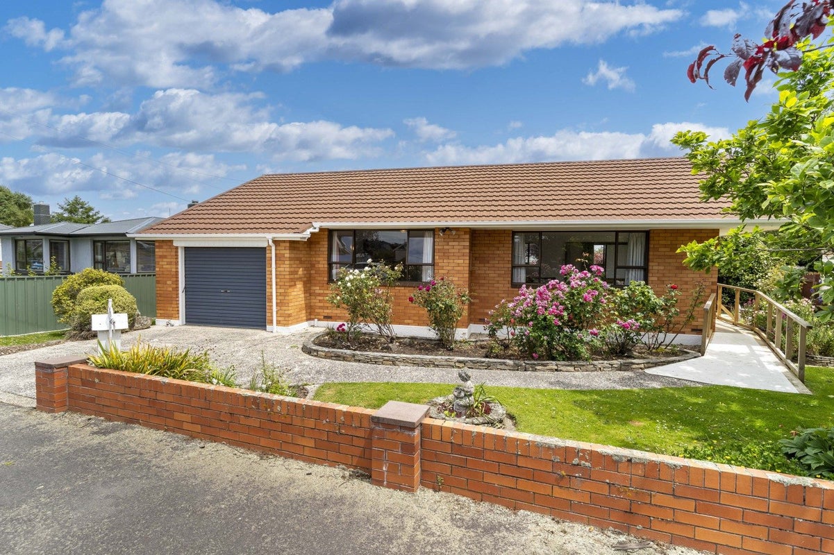 2A Montrose Street, Mosgiel, Mosgiel - Carousel 19