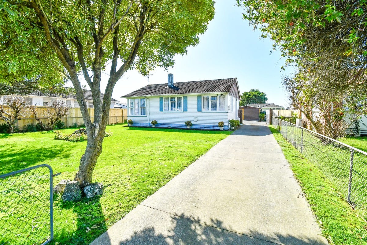 51 Caravelle Close, Mangere, Auckland - Carousel 1