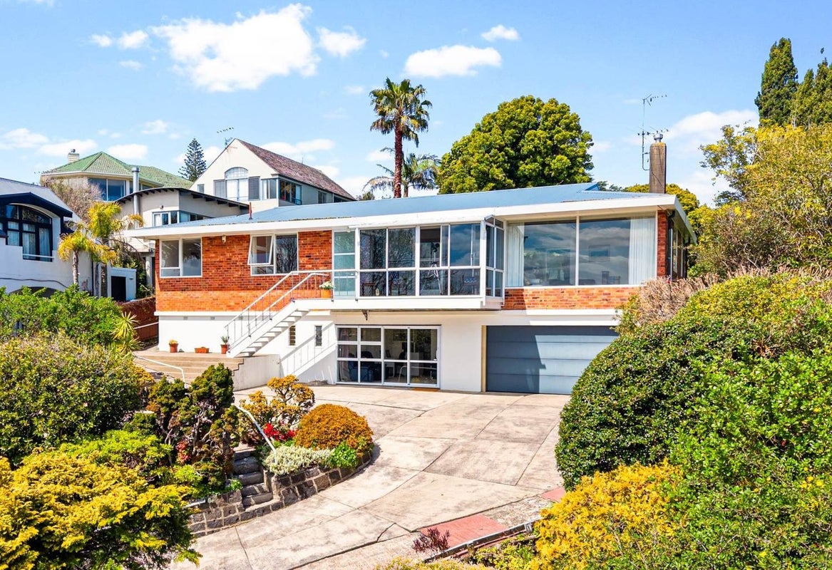 2/42 Ngaiwi Street, Orakei, Auckland - Carousel 1