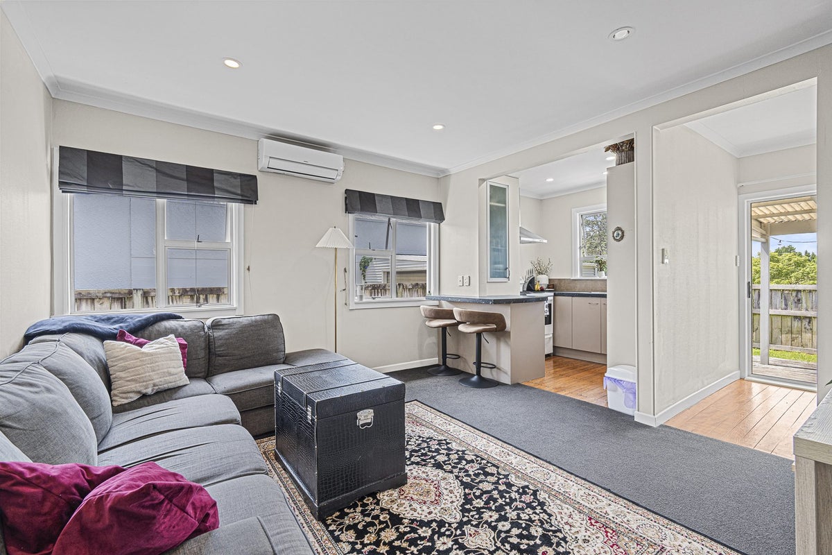 417 Carrington Street, Upper Vogeltown, New Plymouth - Carousel 2