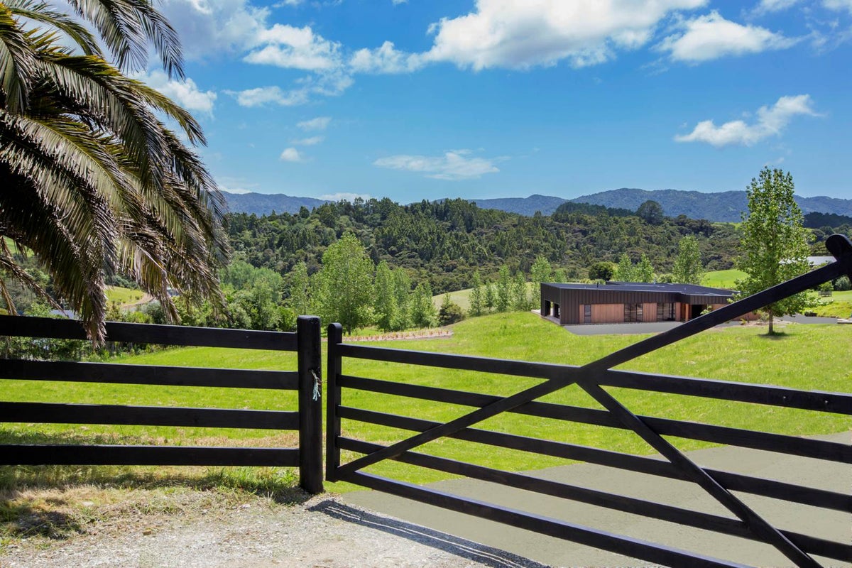 346 Tara Road, Kaiwaka - Carousel 1
