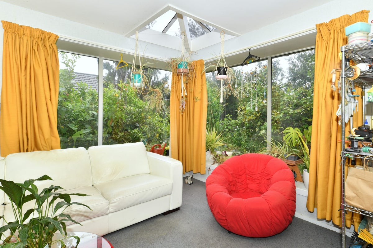 2/6 Halligan Place, Belfast, Christchurch - Carousel 2