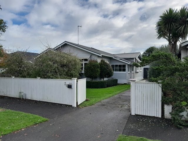 36 Miro Street, Takaro, Palmerston North - Carousel 12