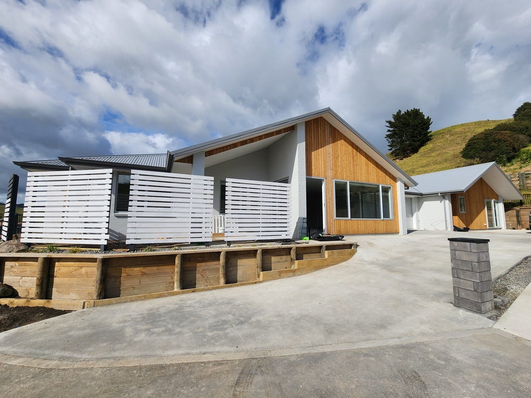 18 Kokopu Lane, Ohauiti, Tauranga - Carousel 1