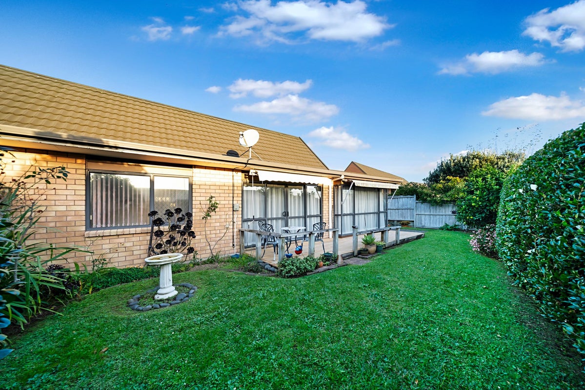 10/56 Larnoch Road, Henderson, Auckland - Carousel 1