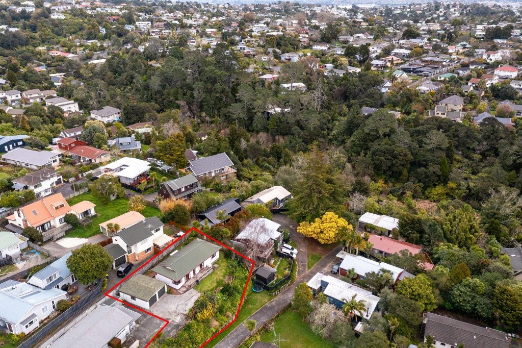 2/96 Verbena Road, Birkdale, Auckland - Carousel 14