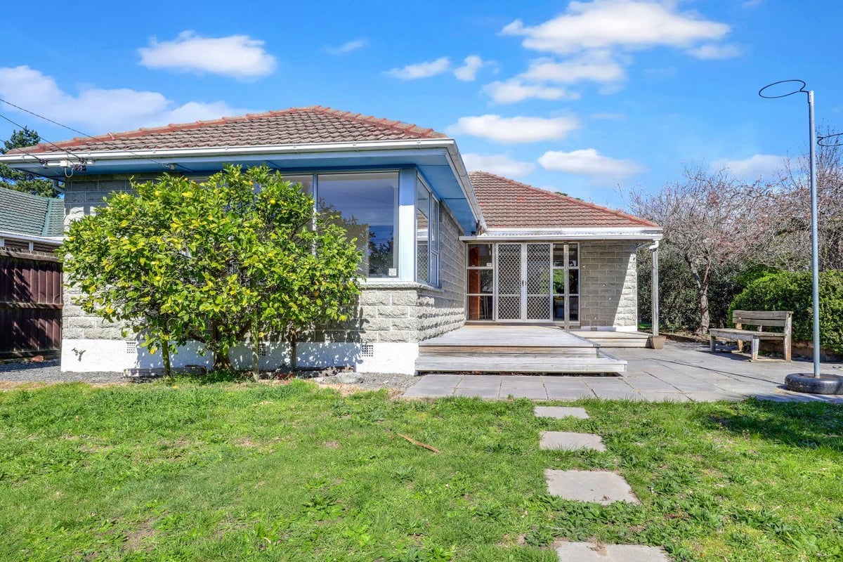15 Gilwell Street, Burwood, Christchurch - Carousel 1