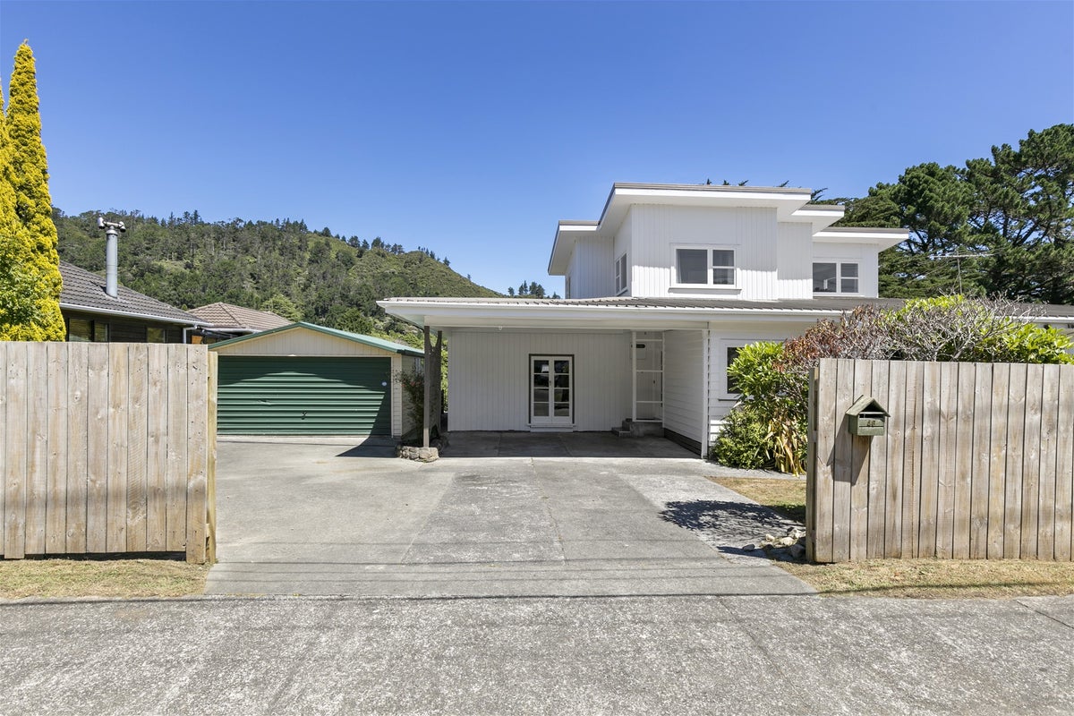46 Moores Valley Road, Wainuiomata, Lower Hutt - Carousel 1
