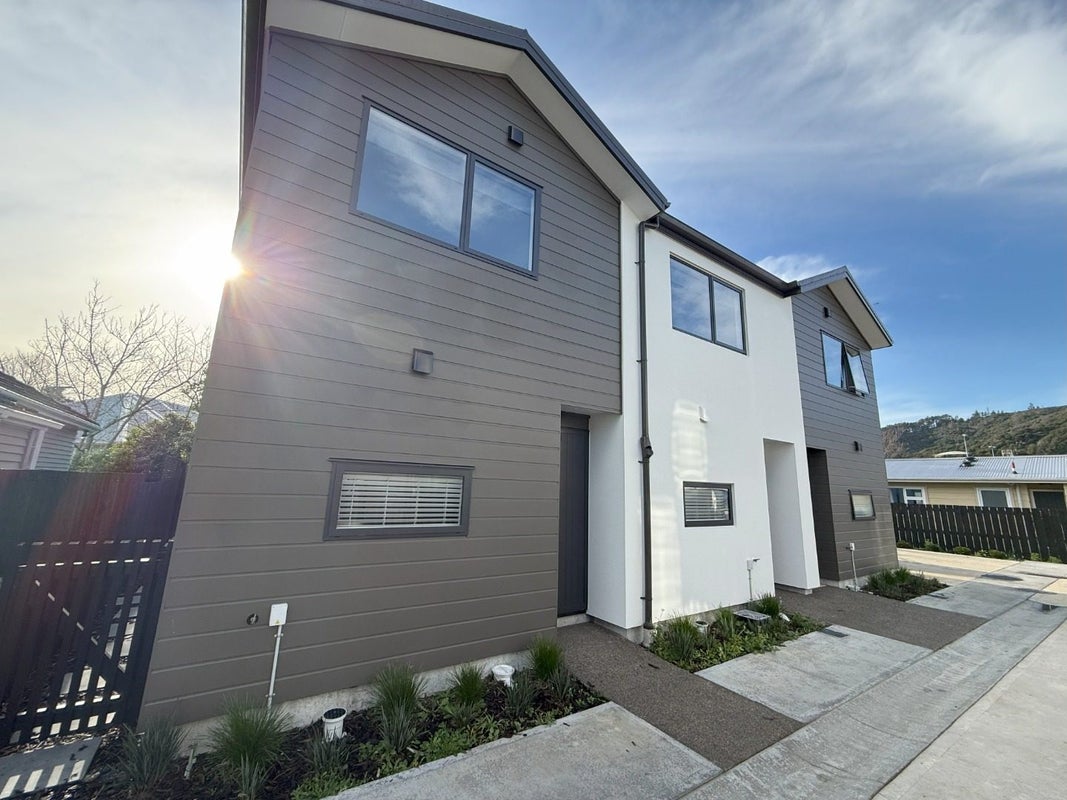 24A Pearce Crescent, Taita, Lower Hutt - Carousel 1