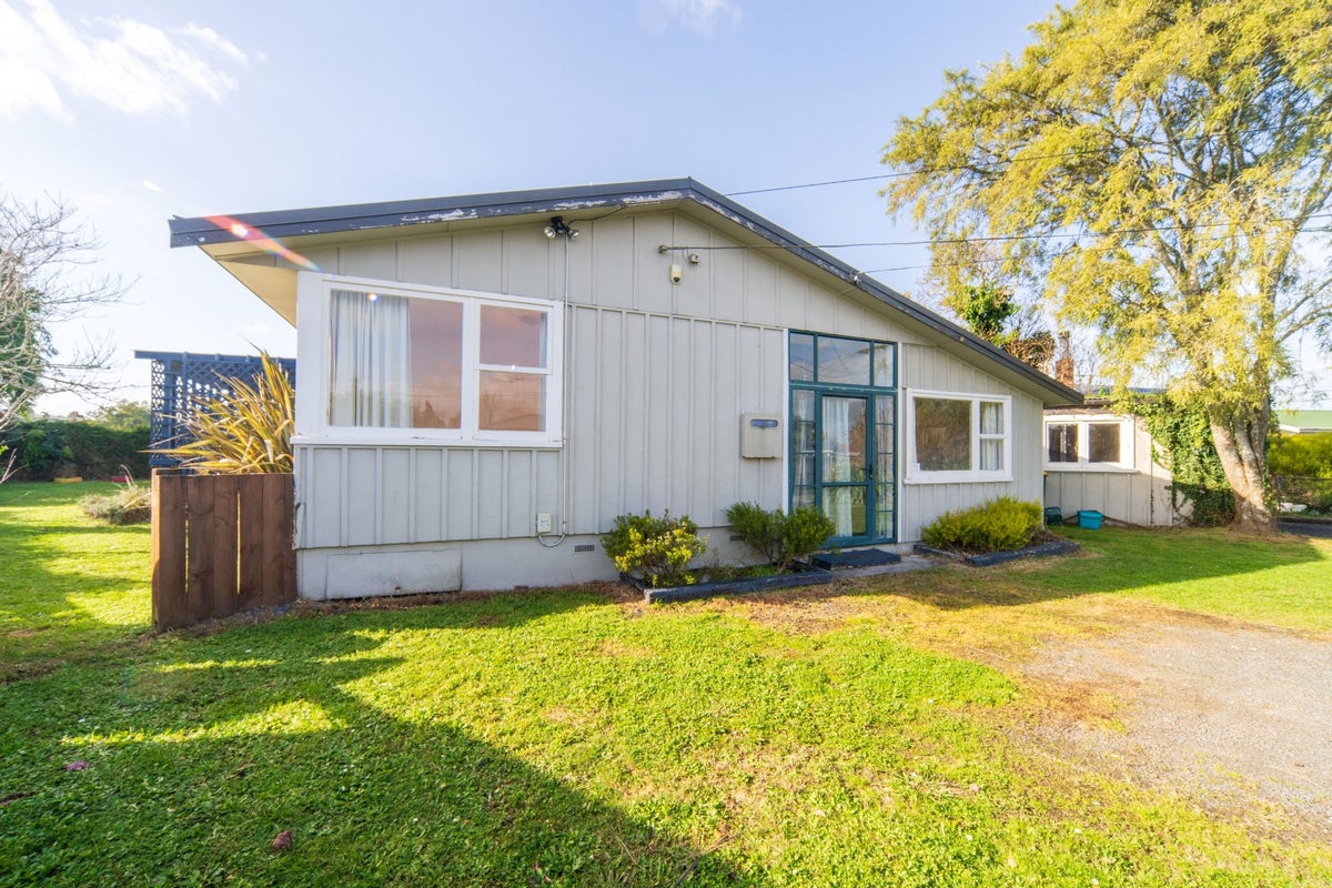 22 Sundown Crescent, Melville, Hamilton - Carousel 1