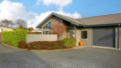 25 Parata Street, Two Mile Bay, Taupo - Carousel 1