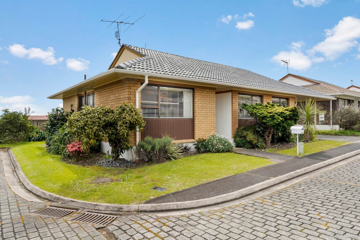 7/248 Great North Road, Henderson, Auckland - Carousel 1