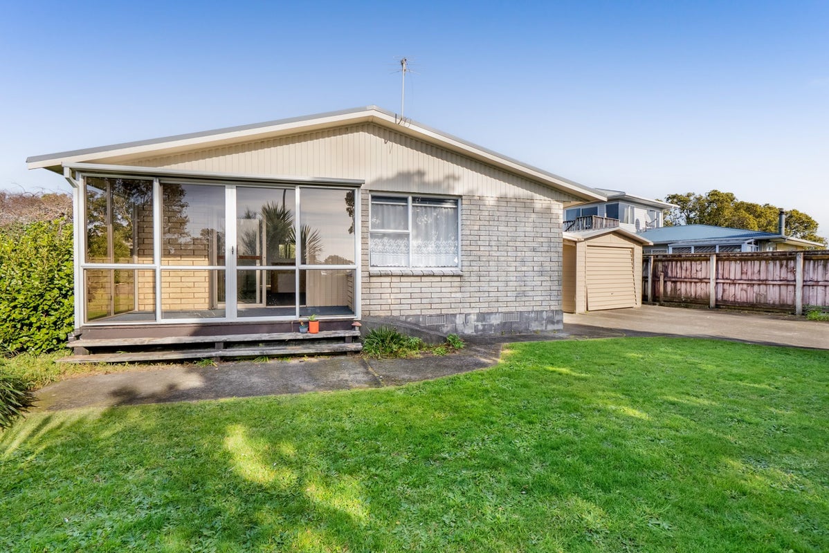 16 Dillon Drive, Bell Block, New Plymouth - Carousel 2