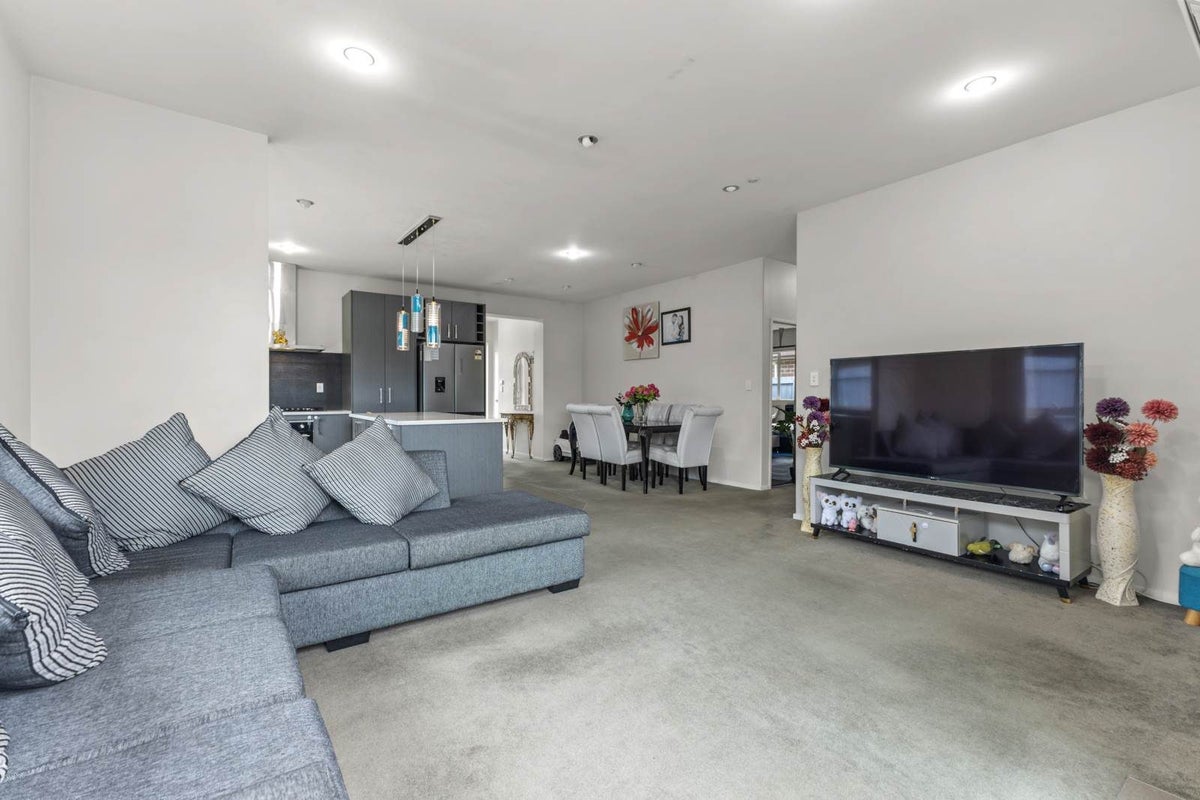 8  Dalray Avenue, Takanini, Papakura, Auckland - Carousel 2