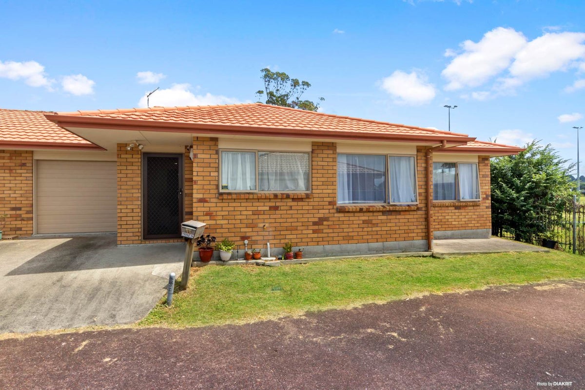 33 Carlas Way, Ranui, Auckland - Carousel 1