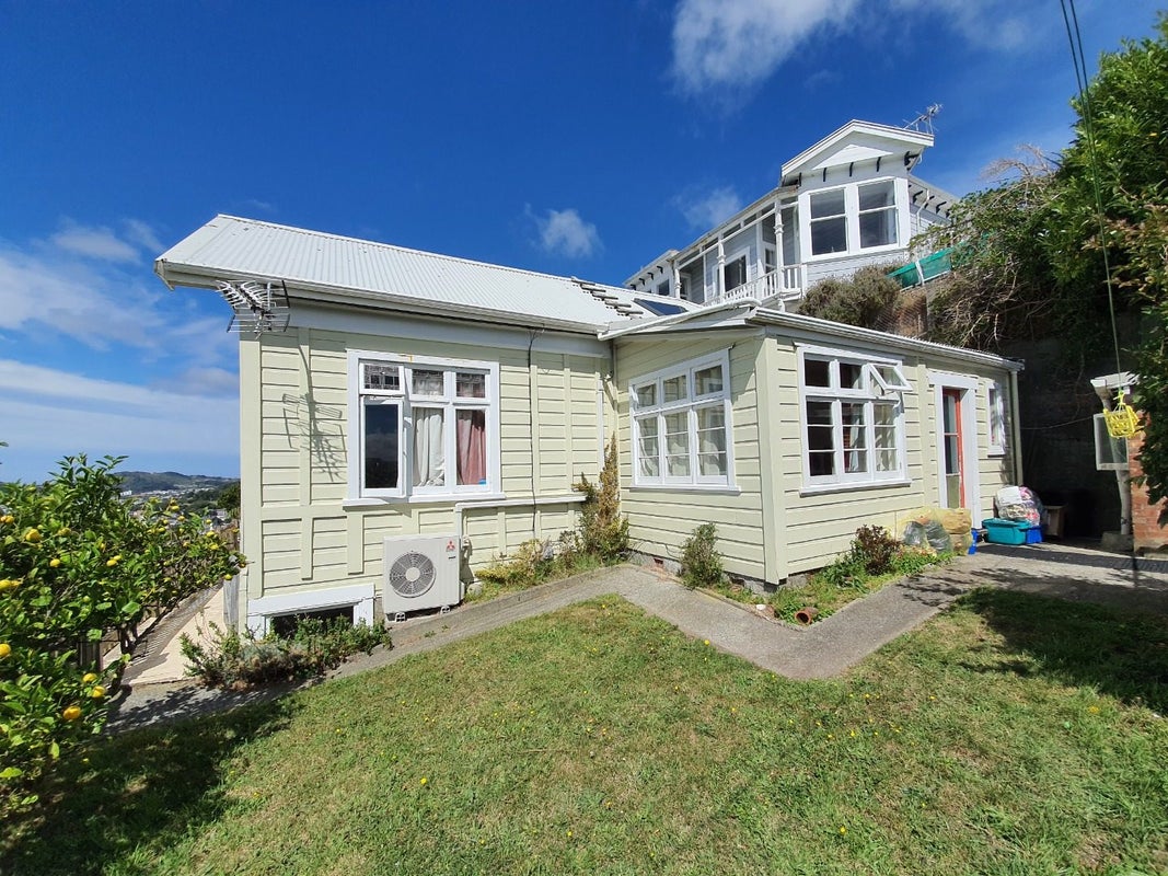 90 Kelburn Parade, Kelburn, Wellington - Carousel 19