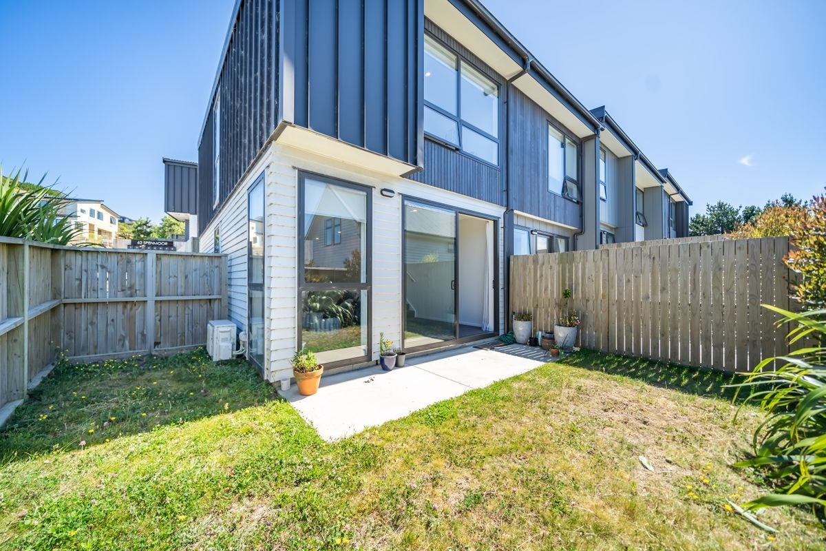 1/62 Spenmoor Street, Newlands, Wellington - Carousel 1