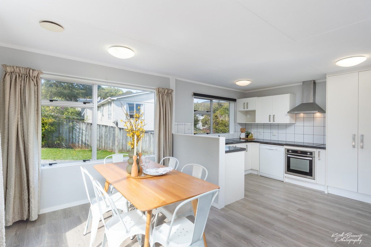 118 Norana Road, Timberlea, Upper Hutt - Carousel 2