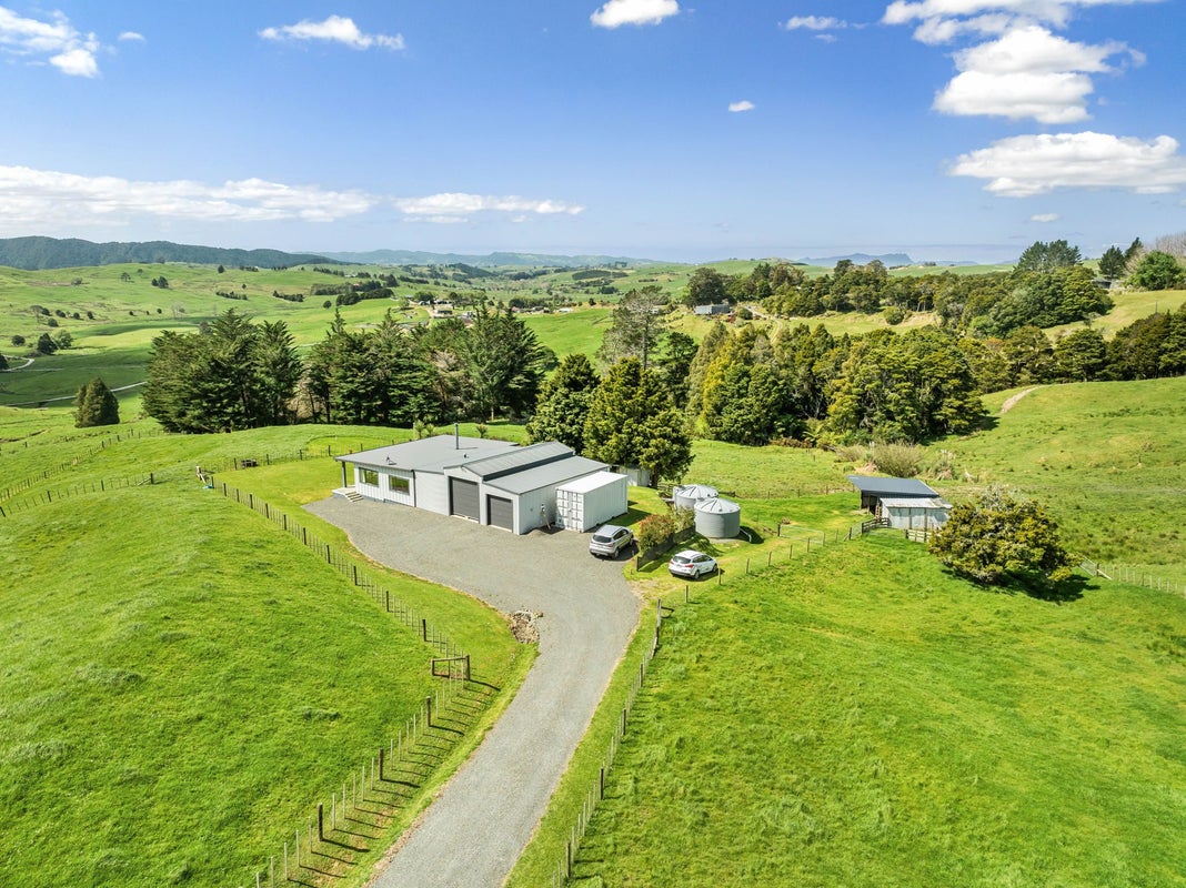 4 Kendall Road, Whangarei - Carousel 1