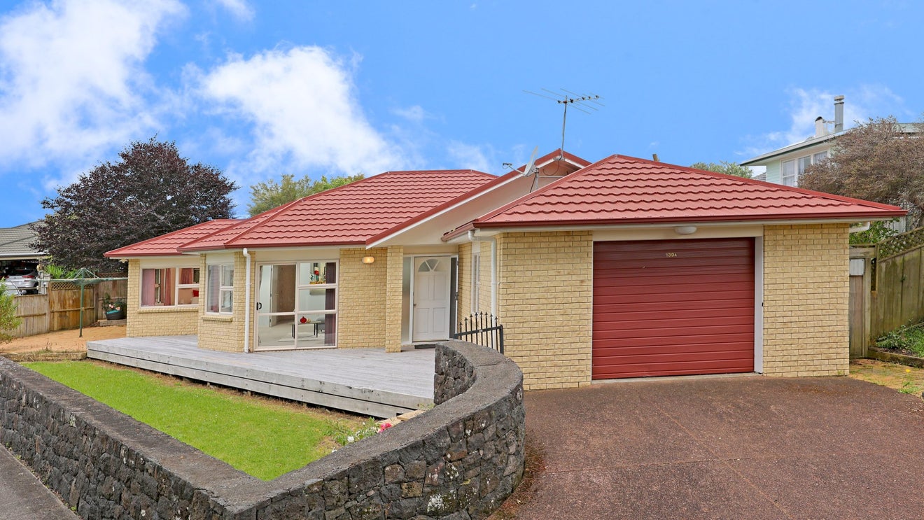 139A Flanshaw Road, Te Atatu South, Auckland - Carousel 1