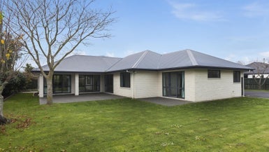 5 Quantock Place, Burwood, Christchurch - Carousel 1