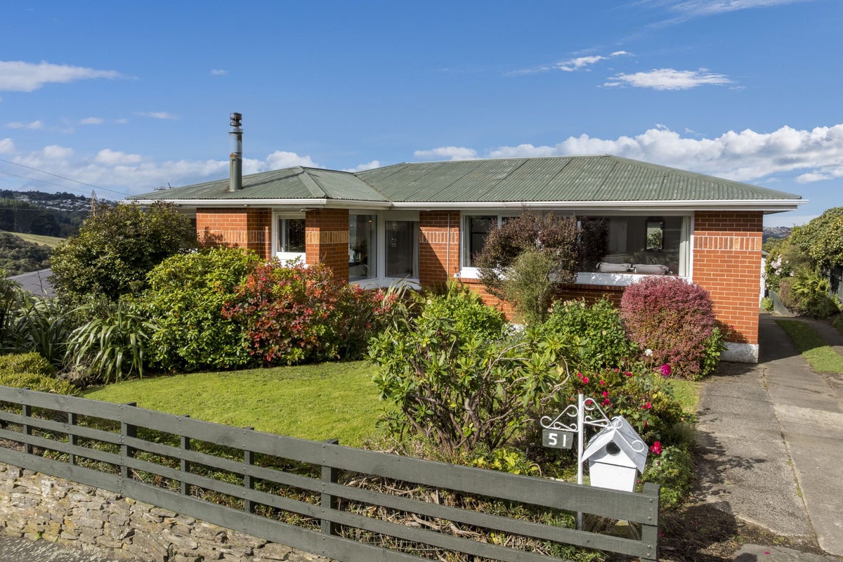51 Glenholm Street, Glenleith, Dunedin - Carousel 1