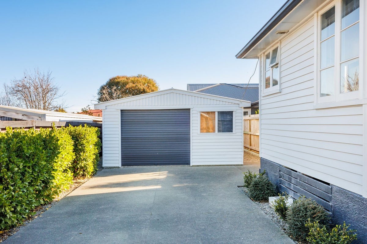 2 Avon Terrace, Roslyn, Palmerston North - Carousel 2