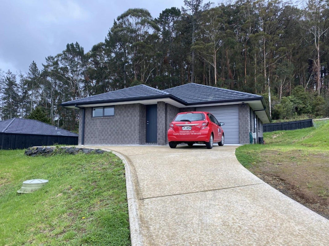 8 Suncrest Lane, Port Whangarei, Whangarei - Carousel 1