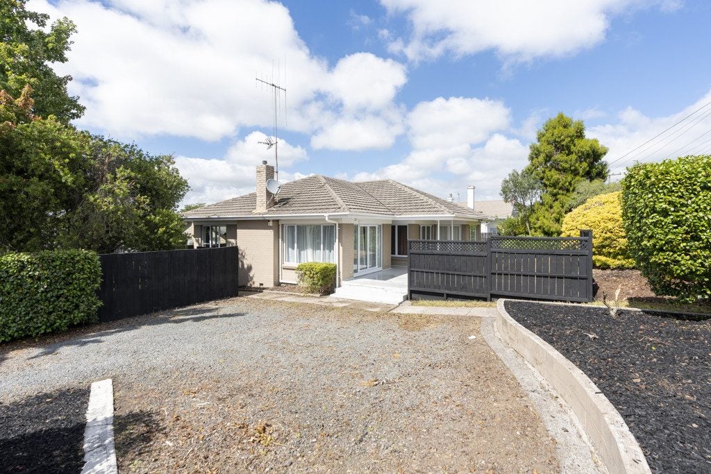 11 Forest Lake Road, Forest Lake, Hamilton - Carousel 22