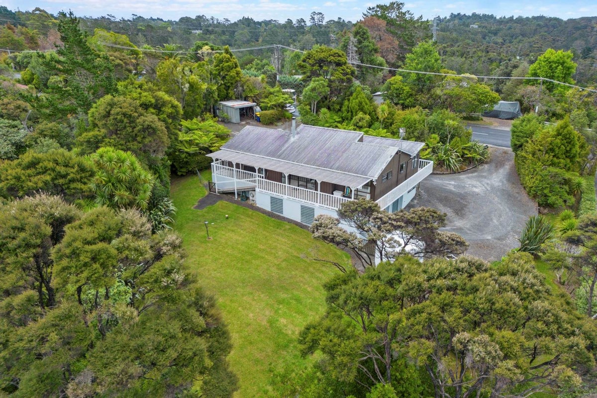 93 The Avenue, Lucas Heights, Auckland - Carousel 1