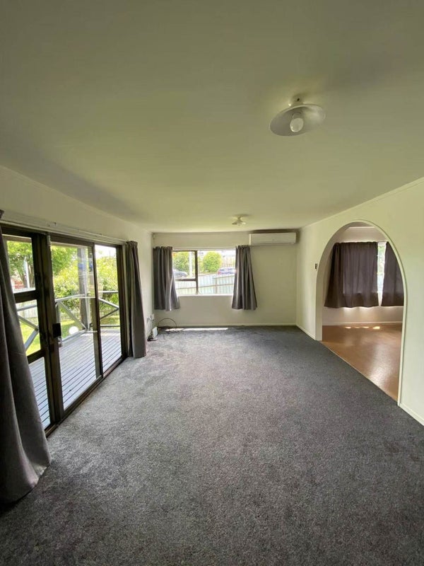 65 Redoubt Road, Goodwood Heights, Auckland - Carousel 2