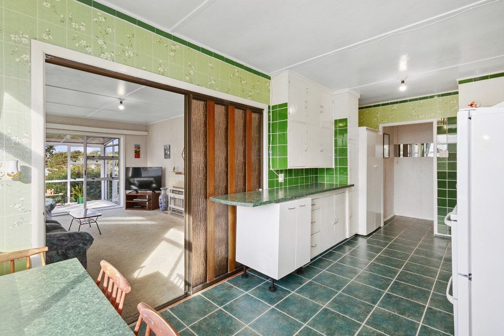 100 Moorefield Road, Johnsonville, Wellington - Carousel 2