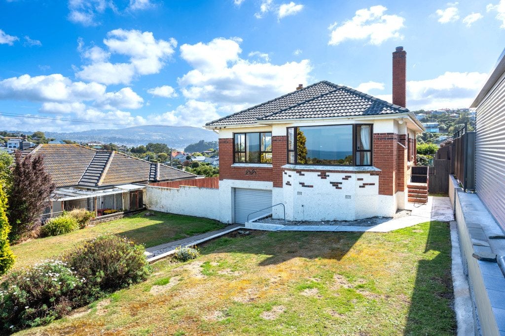 123 Tahuna Road, Andersons Bay, Dunedin - Carousel 1