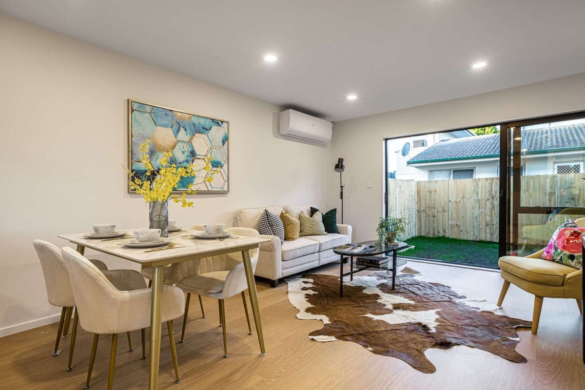 5/36 Edmonton Road, Henderson, Auckland - Carousel 1