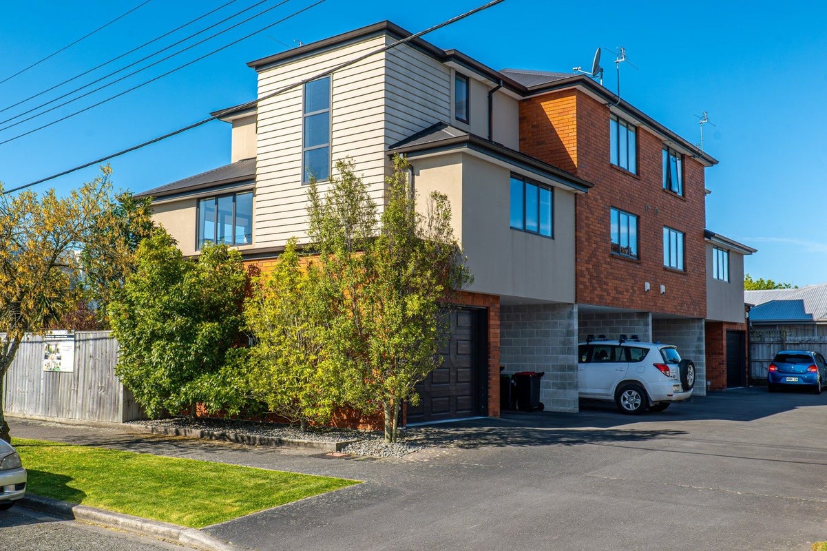 1/130 Packe Street, Edgeware, Christchurch - Carousel 1