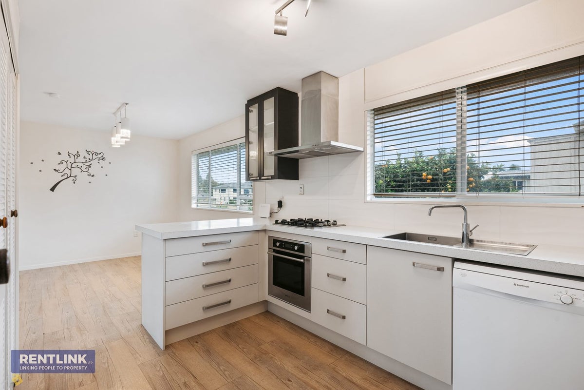 18 Cooneys Drive, Matua, Tauranga - Carousel 2