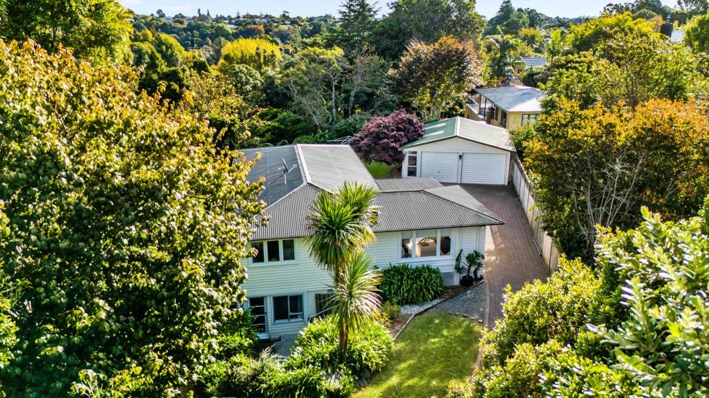 10 Tasman Street, Vogeltown, New Plymouth - Carousel 1