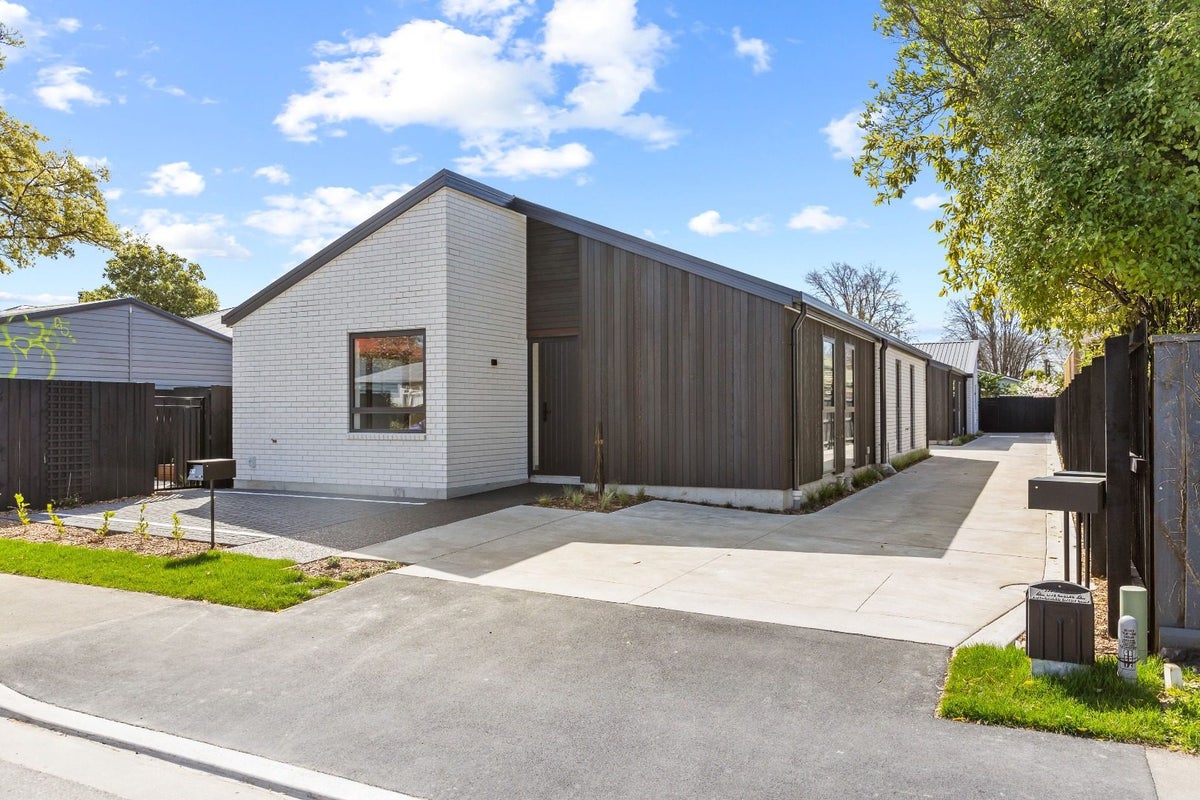 1/188 Cranford Street, St Albans, Christchurch - Carousel 1
