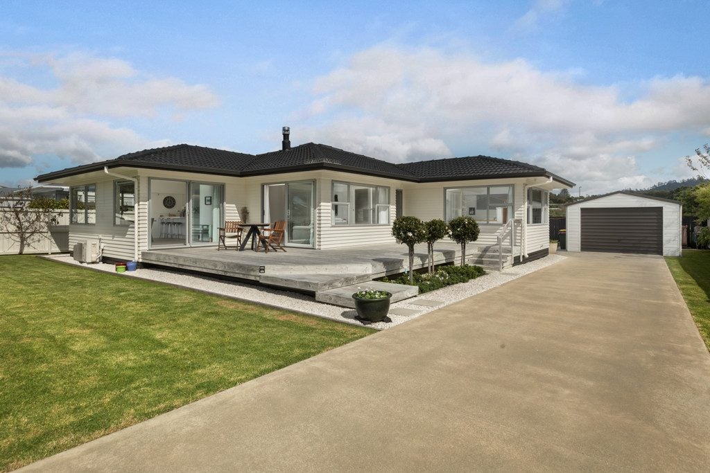 8 SANDLEIGH DRIVE, Athenree, Waihi - Carousel 1