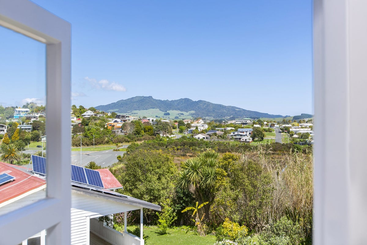 5 Rose Street, Raglan, Raglan - Carousel 2