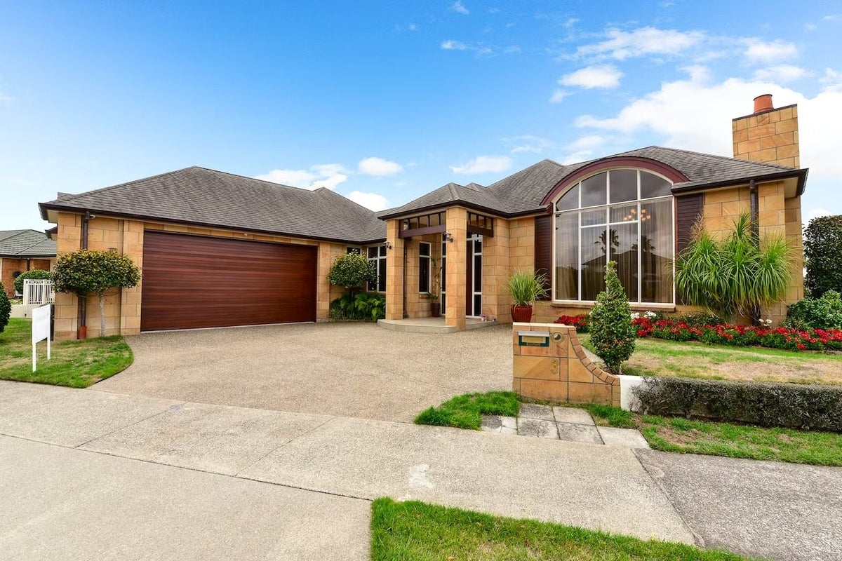 3 Palliser Drive, Huntington, Hamilton - Carousel 1