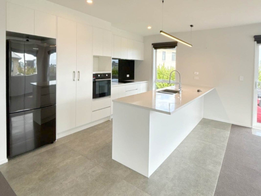 5 George Town Drive, Beachlands, Auckland - Carousel 2