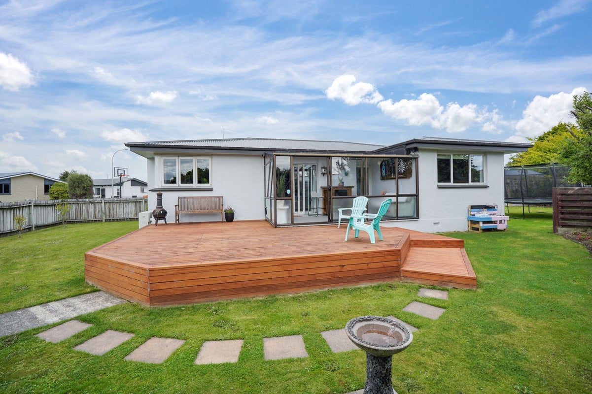 8 Nevis Crescent, Grasmere, Invercargill - Carousel 1