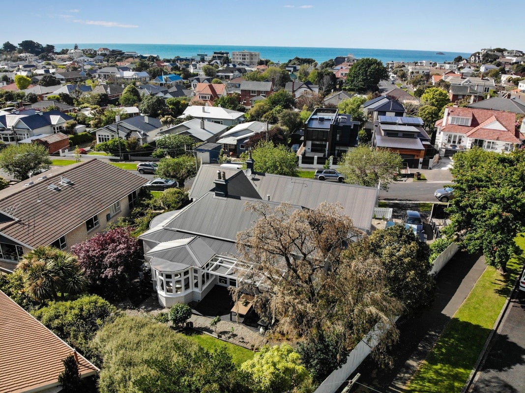 30 Hobson Street, Saint Clair, Dunedin - Carousel 27