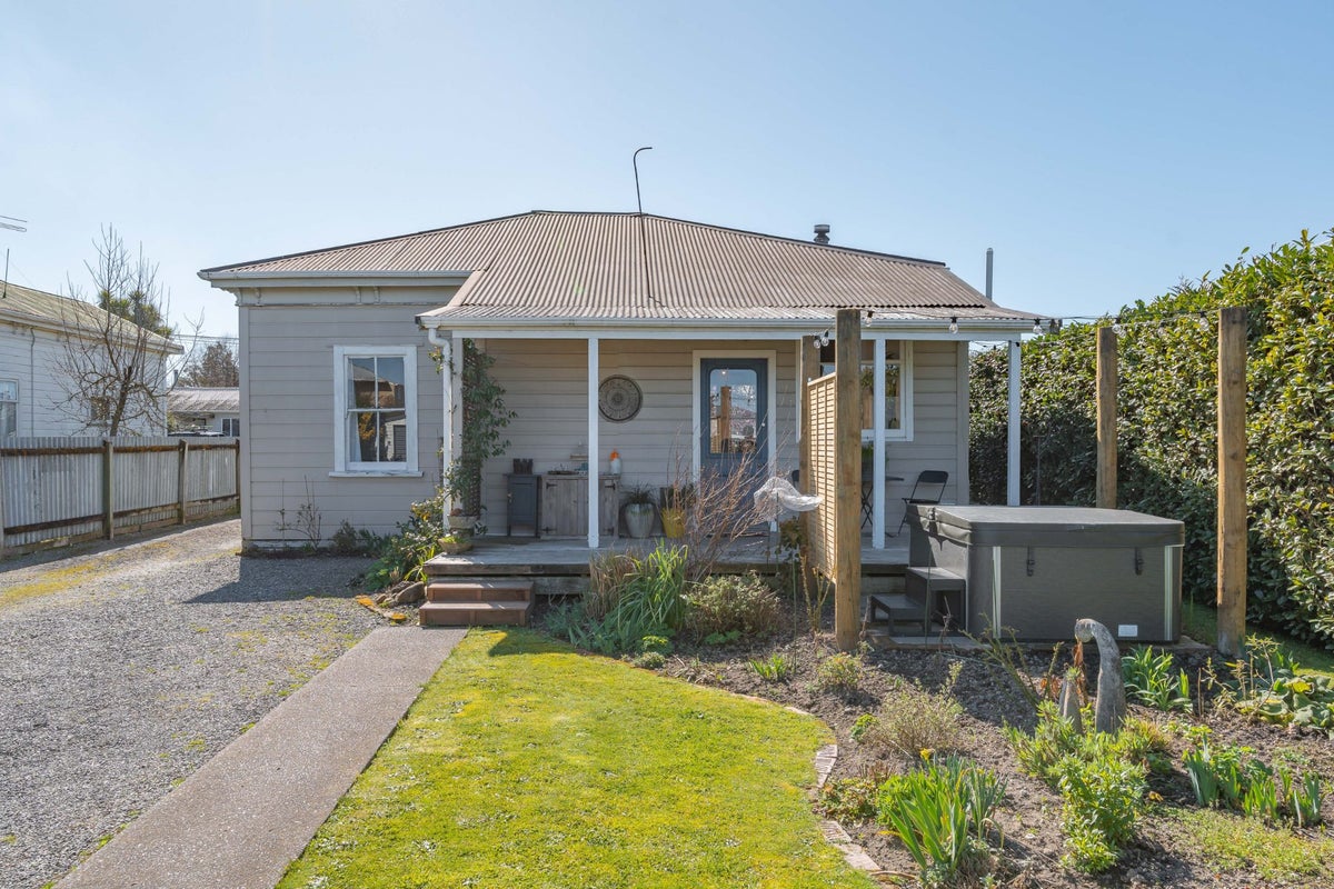 25 Waltons Avenue, Kuripuni, Masterton - Carousel 15