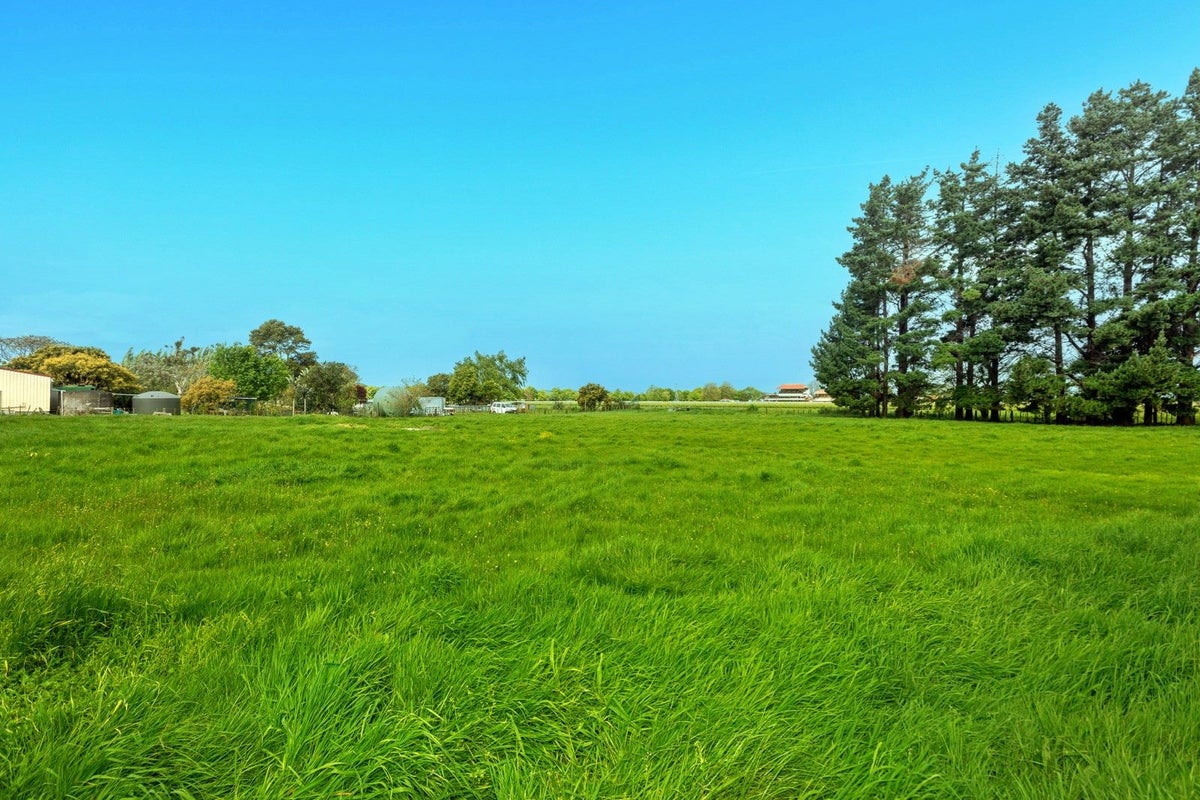 130 Main Road, Makaraka, Gisborne - Carousel 26